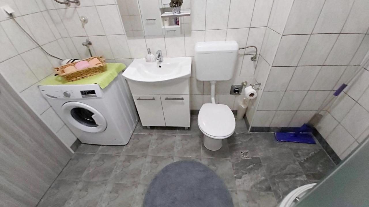 Apartment Ribnjak 10 โอมิช ภายนอก รูปภาพ