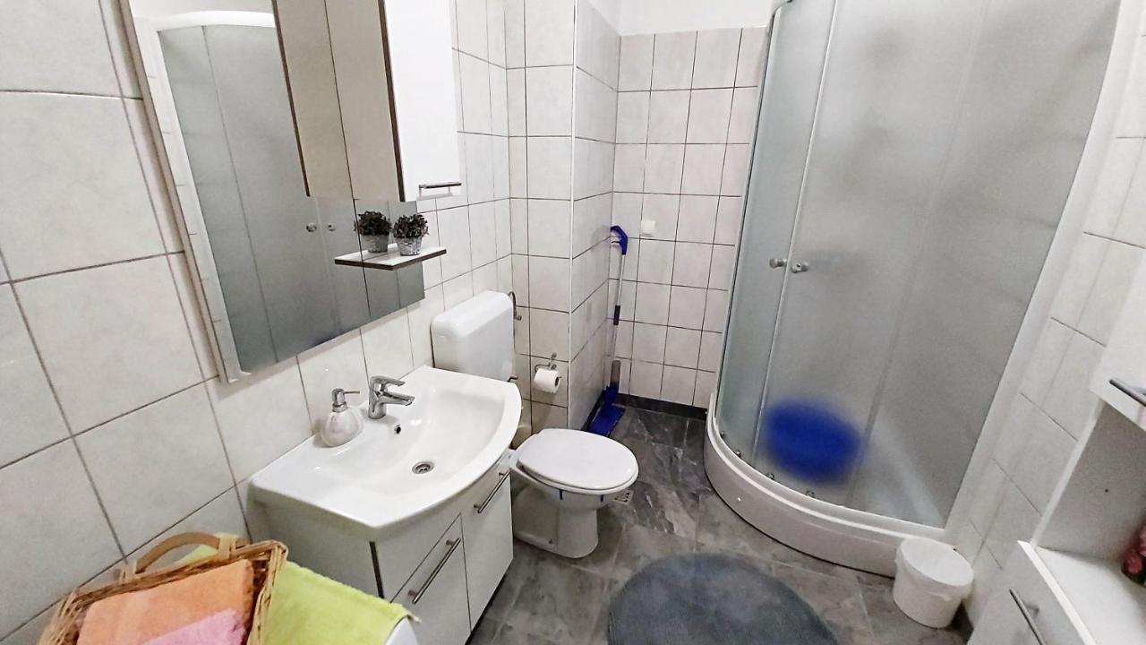 Apartment Ribnjak 10 โอมิช ภายนอก รูปภาพ