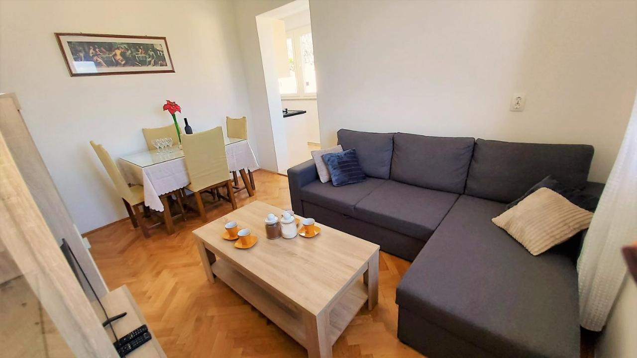 Apartment Ribnjak 10 โอมิช ภายนอก รูปภาพ