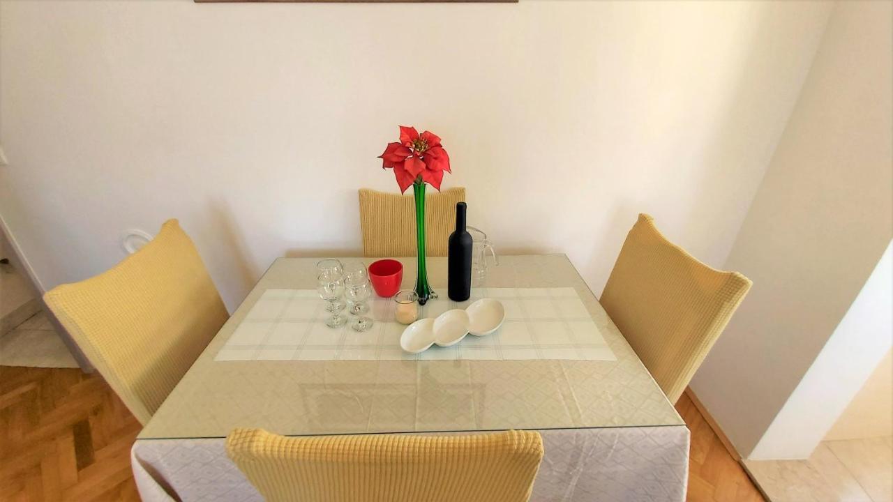 Apartment Ribnjak 10 โอมิช ภายนอก รูปภาพ
